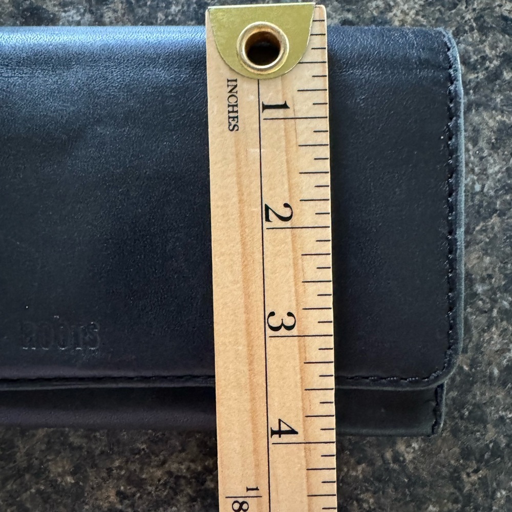 Roots Genuine Leather Long Wallet Made in Canada - Picture 10 of 10